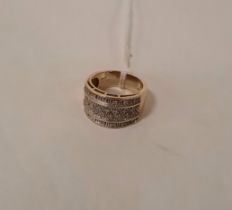 9CT GOLD DIAMOND RING - 0.40 POINTS - APPROX 7.5 GRAMS - SIZE O
