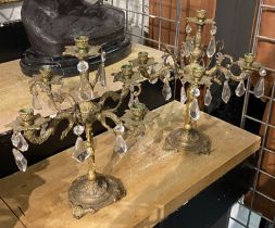 PAIR OF BRASS CANDLESTICKS WITH DROPS