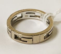 18CT GOLD GUCCI RING SIZE L 5 GRAMS APPROX
