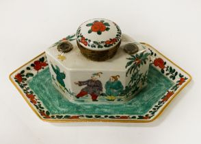 ORIENTAL CERAMIC LIDDED INKWELL