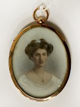 MINATURE OF A LADY - 5CMS (H) X 4CMS (W) - PICTURE ONLY