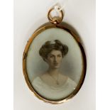 MINATURE OF A LADY - 5CMS (H) X 4CMS (W) - PICTURE ONLY