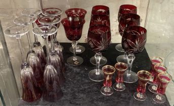 QTY OF RUBY COLOURED GLASSWARE