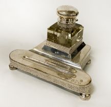 H/M SILVER INKWELL ON STAND