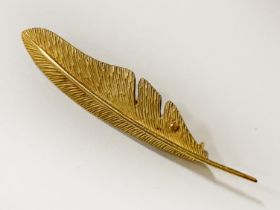 GOLD FEATHER BROOCH