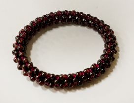 GARNET EXPANDING BRACELET