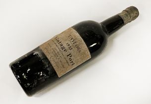 TAYLORS VINTAGE BOTTLE OF PORT 1955