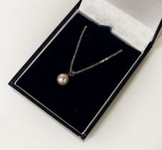 9CT GOLD CHAIN WITH CULTURED PEARLS