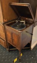 GRAMOPHONE IN CABINET WITH RECORDS