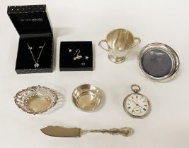 QTY OF HM SILVER ITEMS & JEWELLERY