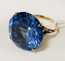 14CT GOLD & TOPAZ RING - SIZE P