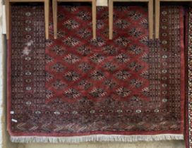 RED GROUND RUG