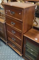 MAHOGANY FIVE DRAWER WELLINGTON CHEST