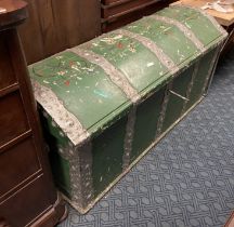 LARGE TRUNK WITH KEY