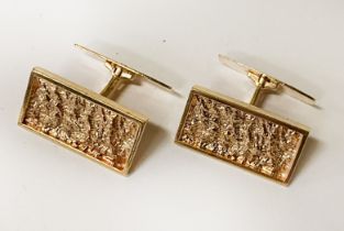 PAIR OF 14CT GOLD CUFFLINKS - 9.1 GRAMS APPROX