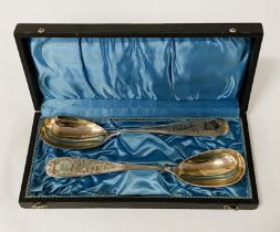 PAIR OF SILVER BOXED SPOONS APPROX 3 OZ IMP