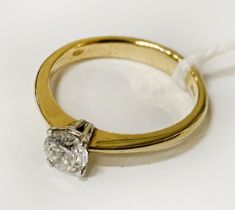 18CT GOLD DIAMOND RING - APPROX 0.50 POINTS - SIZE N