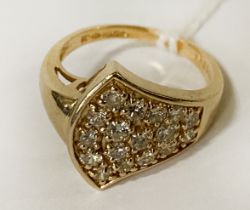 14CT GOLD & DIAMOND RING - APPROX 4.2 GRAMS - SIZE L