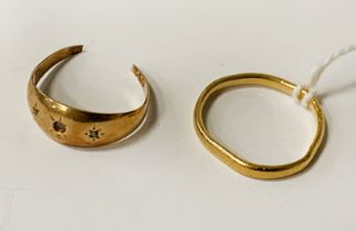 22CT GOLD RING WITH AN 18CT GOLD RING A/F - APPROX 4.5 GRAMS