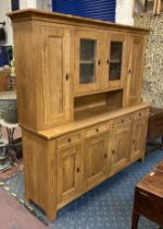 OAK LARGE DRESSER