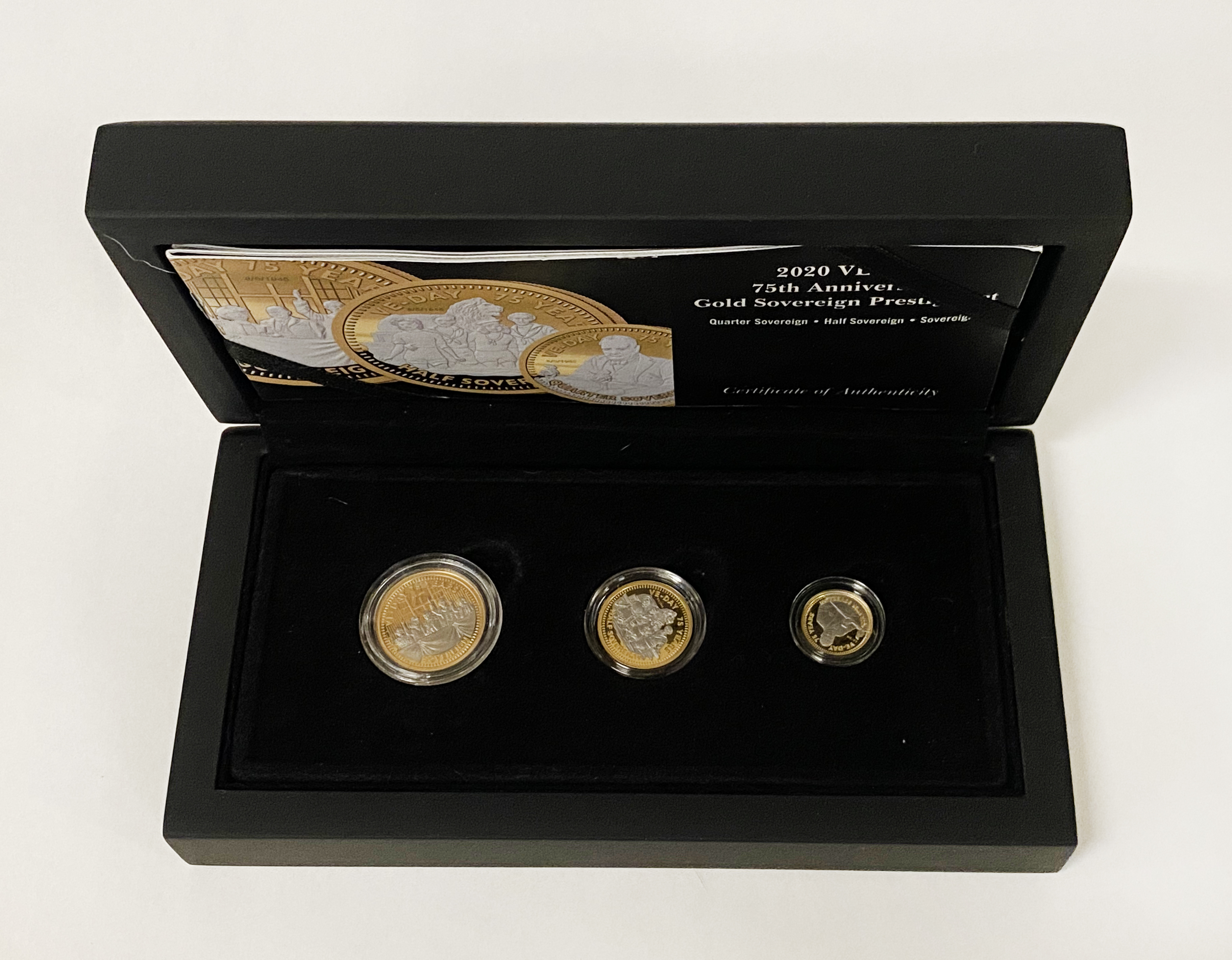 2020 VE DAY 75TH ANNIVERSARY GOLD SOVEREIGN PROOF SET - FULL/HALF & QUARTER SOVEREIGNS