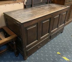 OTTOMAN WITH TWO DRAWERS