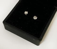 18CT WHITE GOLD DIAMOND STUD EARRINGS - APPROX 0.45 POINTS EACH