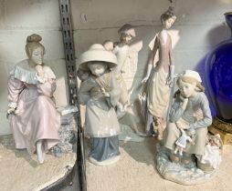 FIVE LLADRO FIGURES