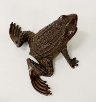 BRONZE FROG - 7.5 CMS (H) APPROX