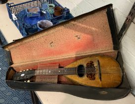 VINTAGE MANDOLIN CASE