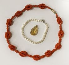 COLLECTION OF JEWELLERY INCL. PEARL BRACELET WITH 18CT CLASP CORAL NECKLACE & AN ICON BUDDHA