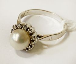 9 CARAT WHITE GOLD DIAMOND & PEARL RING - SIZE M