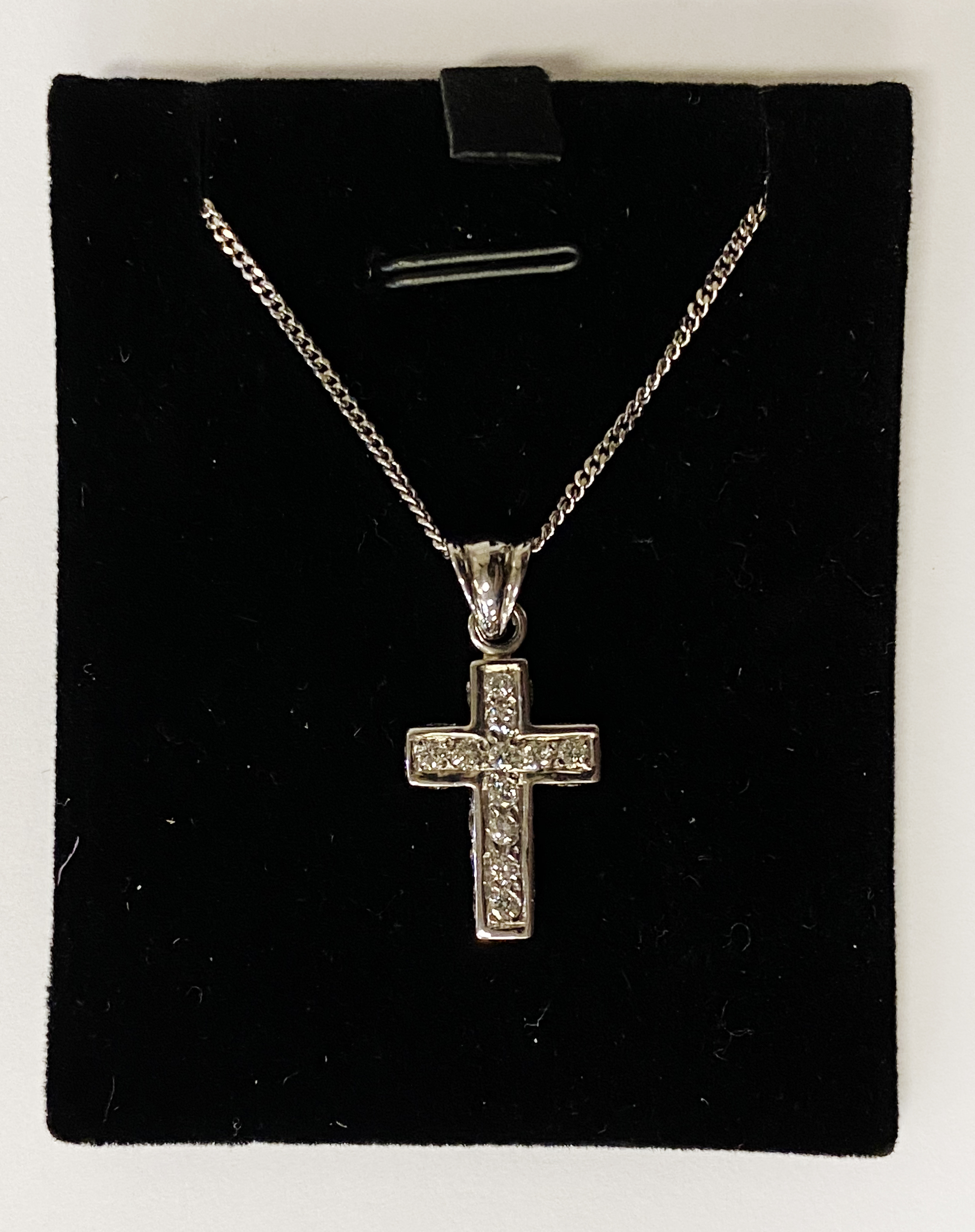 18CT GOLD CROSS - APPROX 1CT DIAMONDS - Image 2 of 2