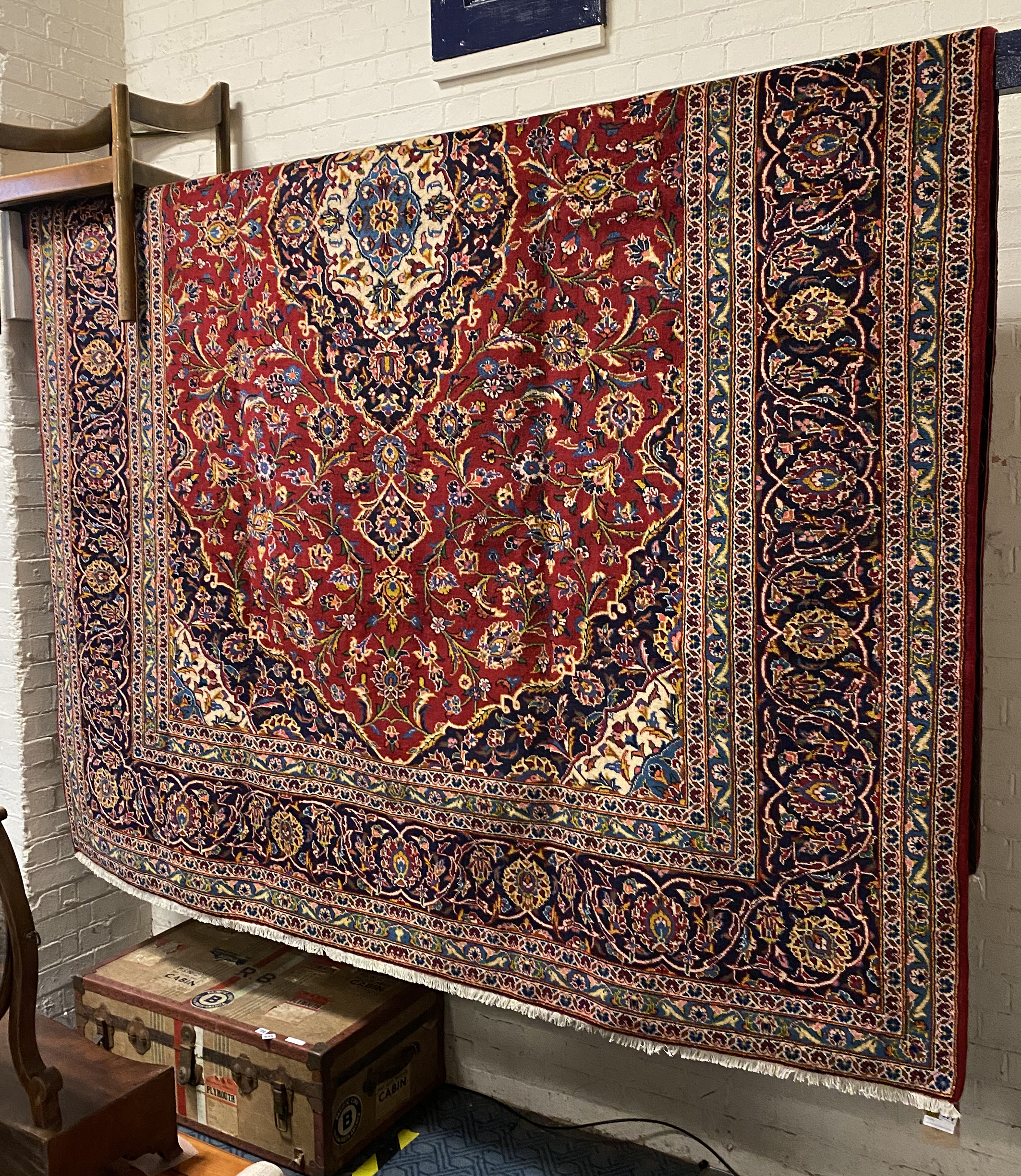 FINE CENTRAL PERSIAN KASHAN CARPET 353CMS X 263CMS