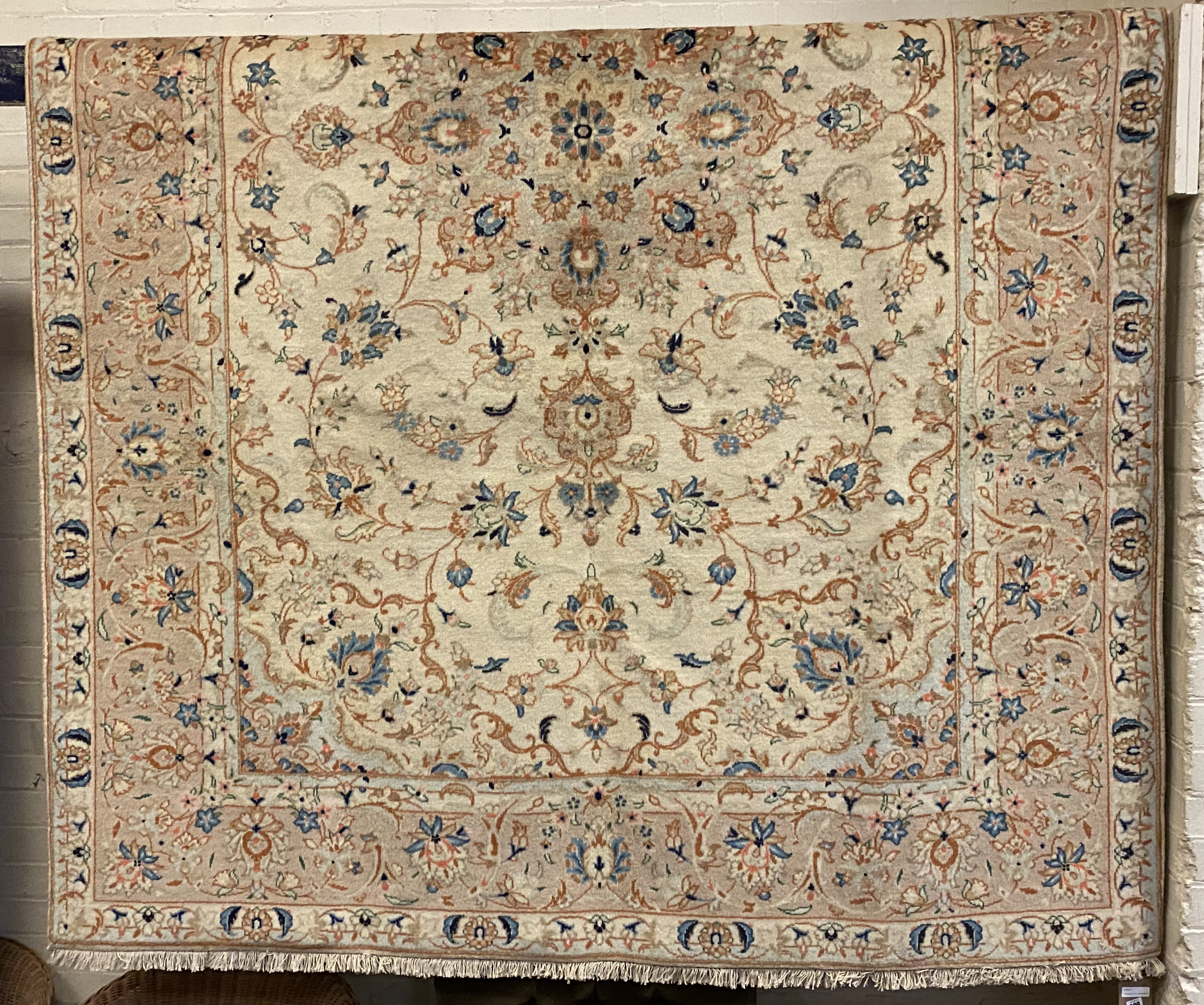 FINE NORTH EAST PERSIAN MESHED CARPET 295CMS X 200CMS