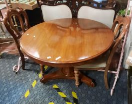 ROUND MAHOGANY TILT TOP TABLE WITH 2 CHAIRS