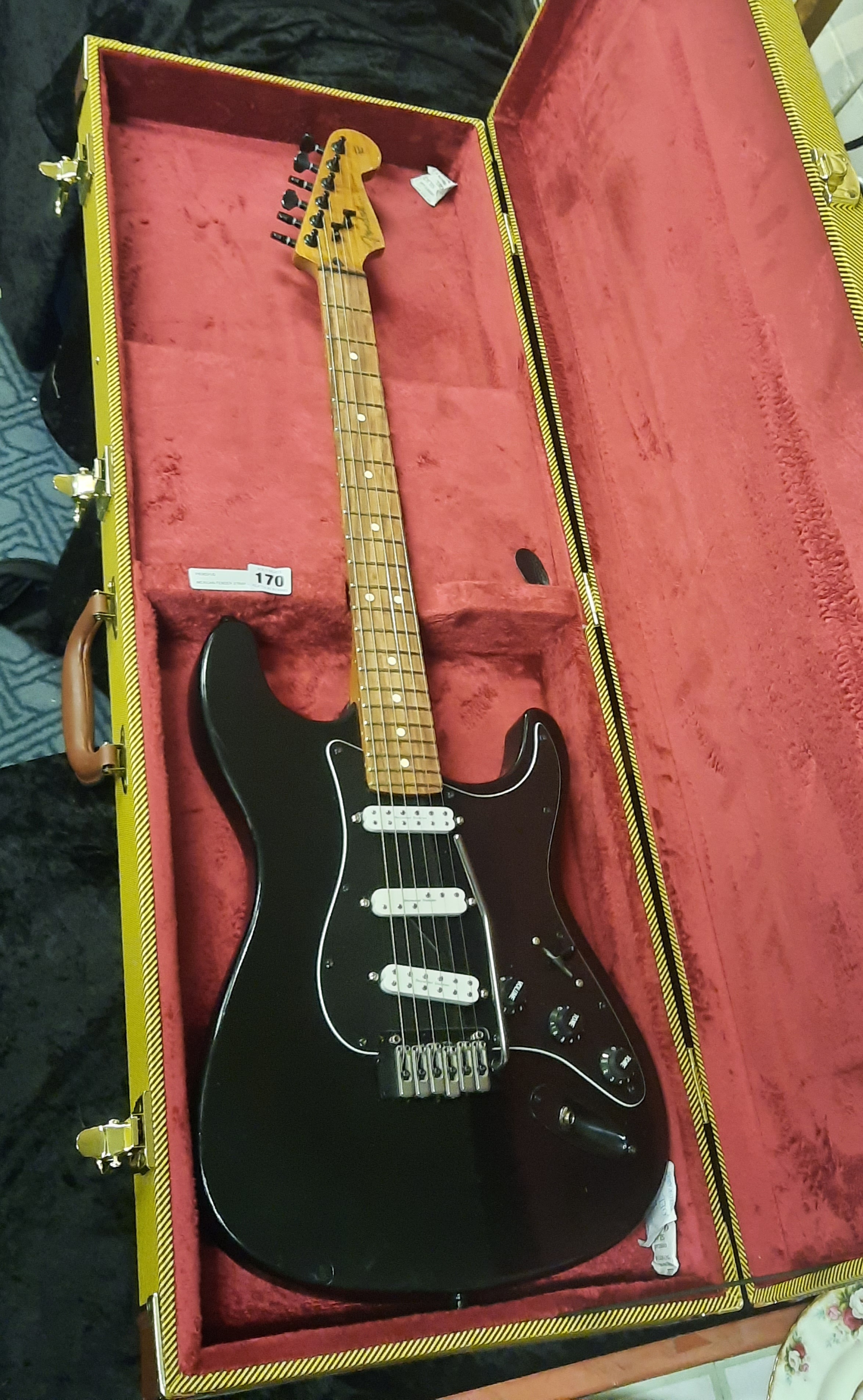 MEXICAN FENDER WITH STRAP & CASE