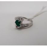 18CT WHITE GOLD NATURAL EMERALD RING 0.50 POINTS OF DIAMONDS APPROX