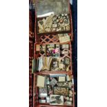 COLLECTION OF SHELLS, FOSSILS, 1 SHARKS TOOTH & ARCHAEOLOGICAL ITEMS