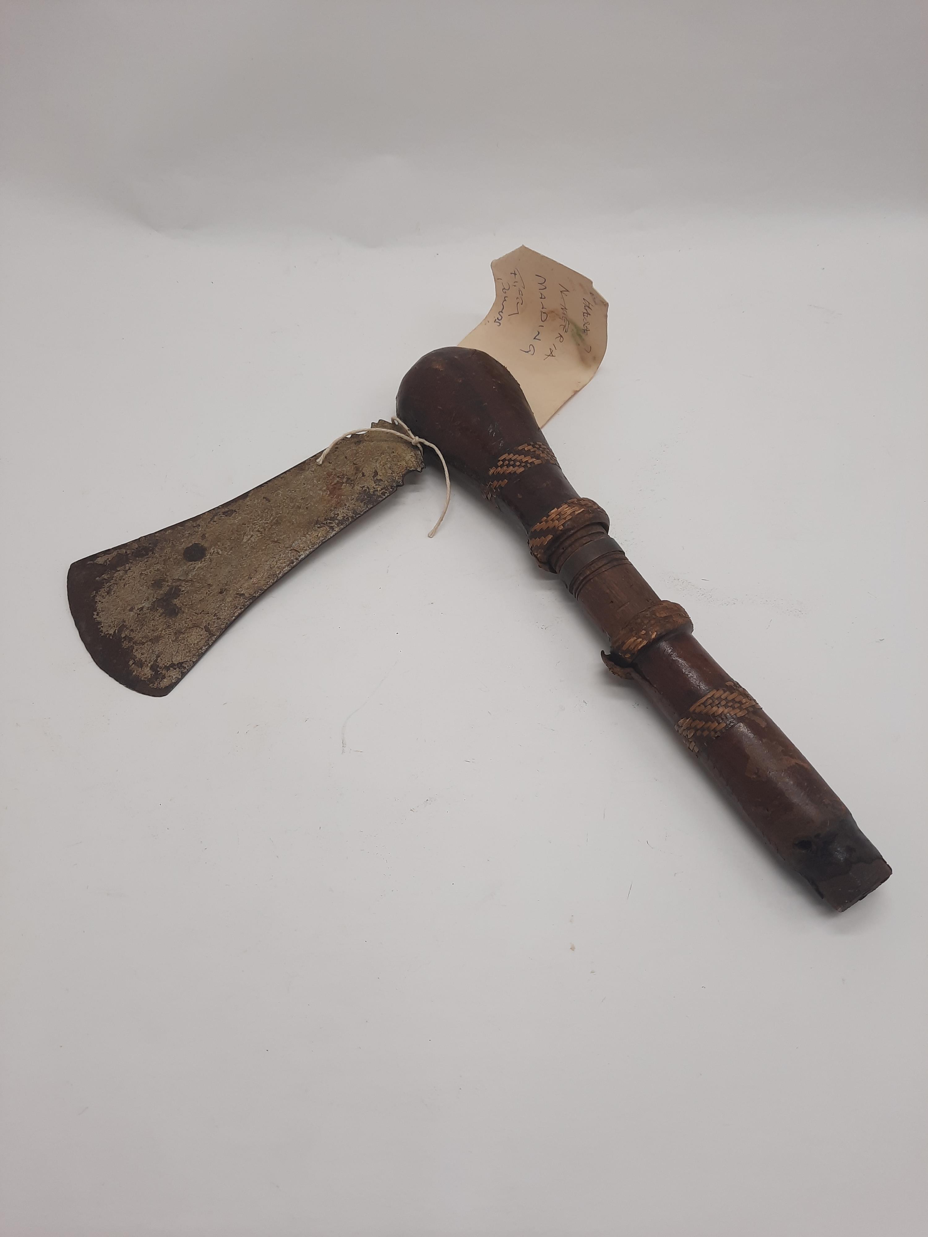 NIGERIAN TOMAHAWK 26CMS (H) APPROX