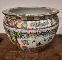 LARGE CHINESE PORCELAIN PLANTER - 31 CMS (H) APPROX