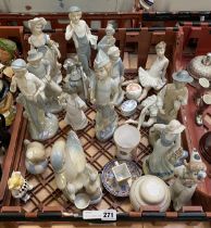 TRAY OF SPANISH FIGURINES INCL. LLADRO