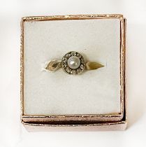 14CT GOLD ROSE CUT DIAMOND & NATURAL PEARL RING - SIZE P/Q - APPROX 3.6 GRAMS