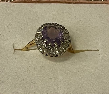 18CT GOLD AMETHYST & DIAMOND RING 3.6 GRAMS APPROX - Image 2 of 2