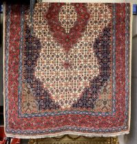 FINE NORTH WEST PERSIAN SAROUK RUG 235CMS X 135CMS