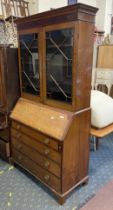 GEORGIAN MAHOGANY BUREAU BOOKCASE