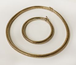 9CT GOLD CHOKER NECKLACE & MATCHING BANGLE - APPROX 45 GRAMS