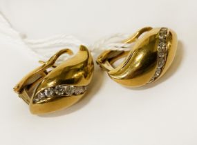 18CT GOLD & DIAMOND EARRINGS - APPROX 15 GRAMS