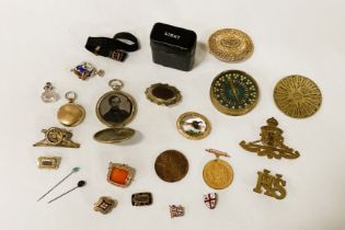 COLLECTION OF MOURNING BROOCHES & MILITARY BADGES ETC