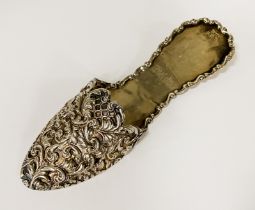 H/M SILVER SHOE DECORATION A/F BY THE MILLER BROS 1897-1899 - 48 GRAMS APPROX